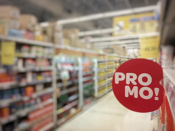 comment choisir un porte etiquette pour magasin